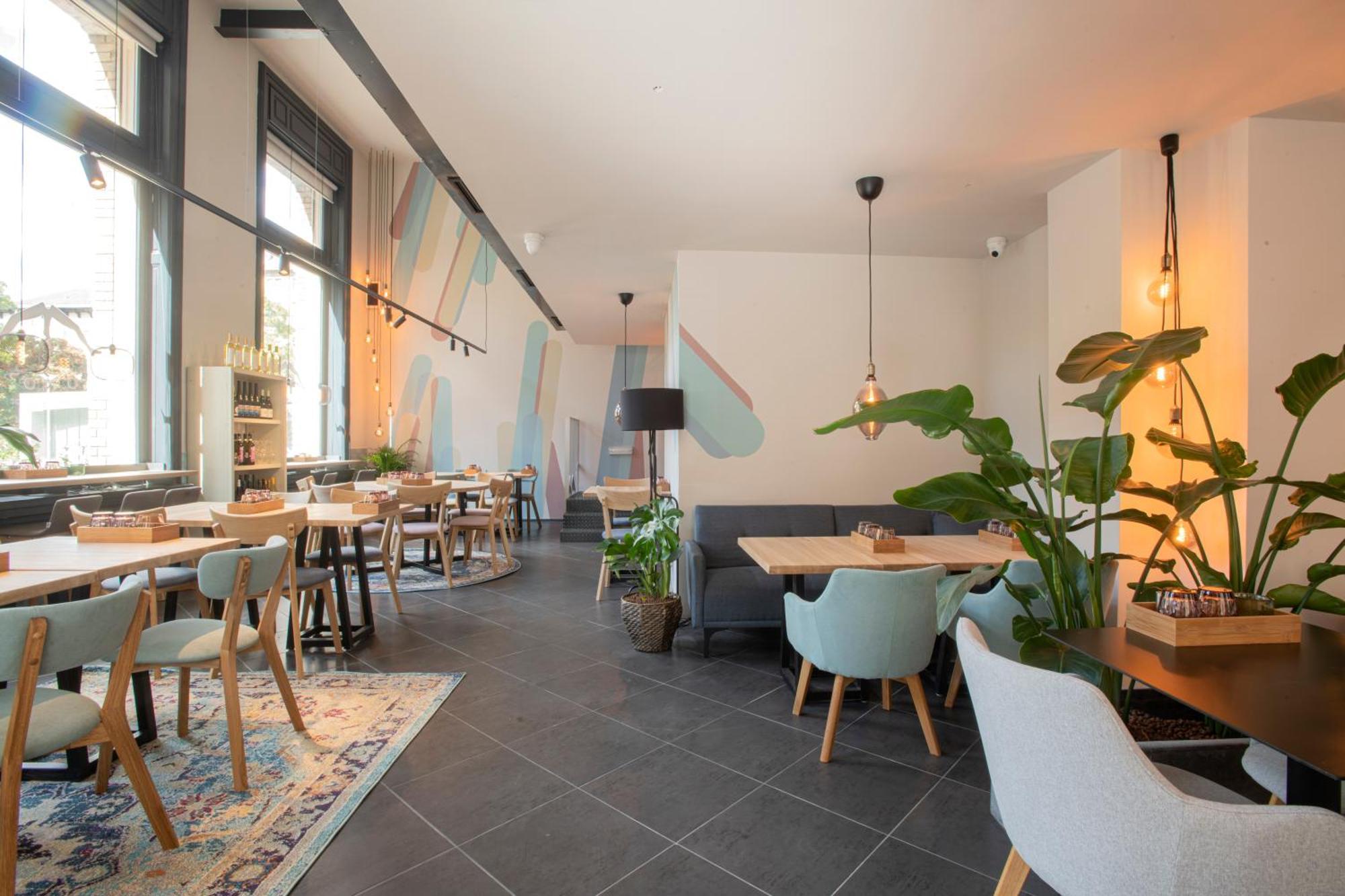 Modern Top Floor Loft With Balcony Boedapest Buitenkant foto